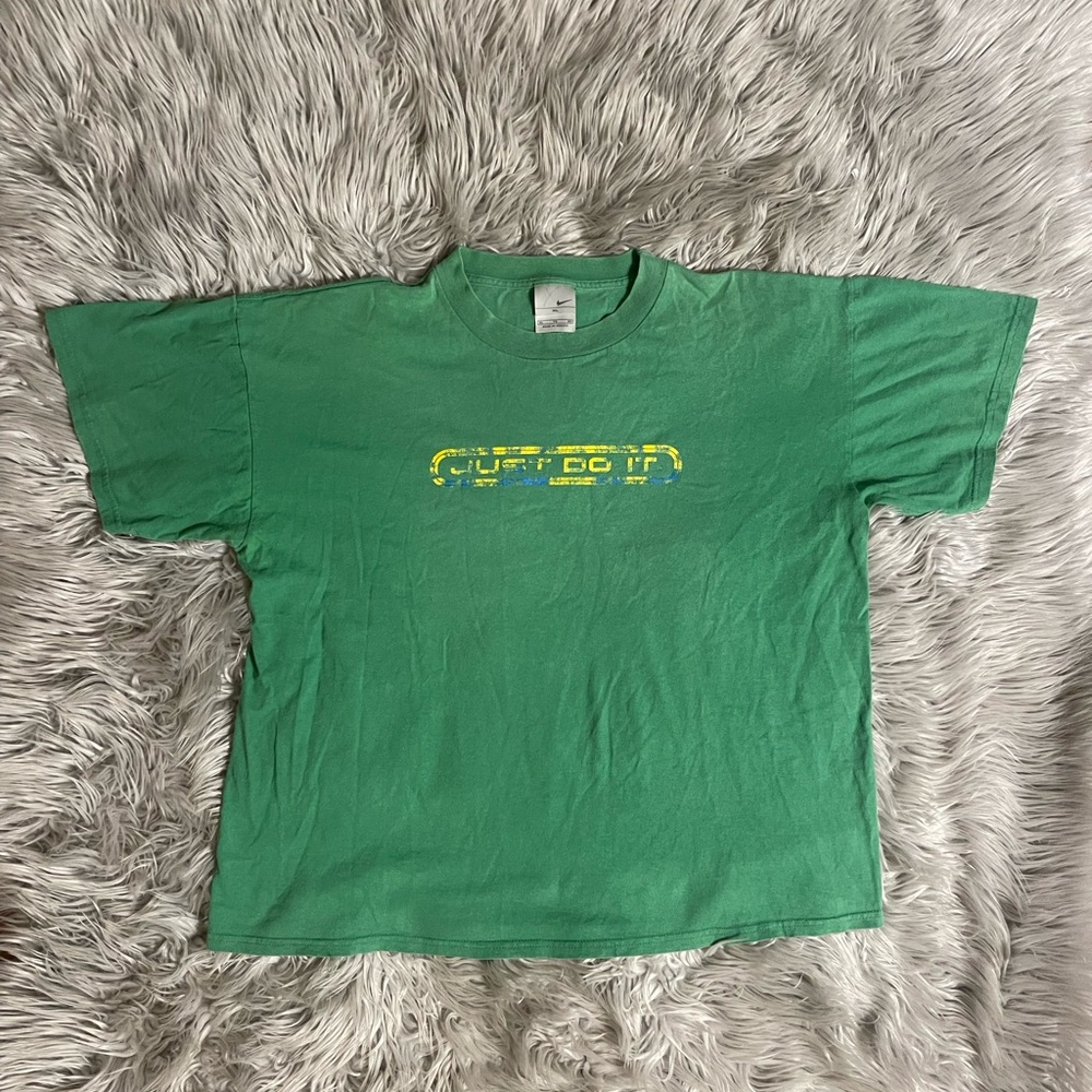 Nike “Just Do It” vintage Y2K  Emerald green Tee size XL